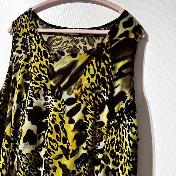 Susan Graver Liquid Knit Dress Animal Print Sleeveless Size 2X Scoop Neck Slits - Picture 2 of 10